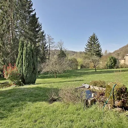 Villa Grande Maison Avec Piscine, 6 Saint-Bueil